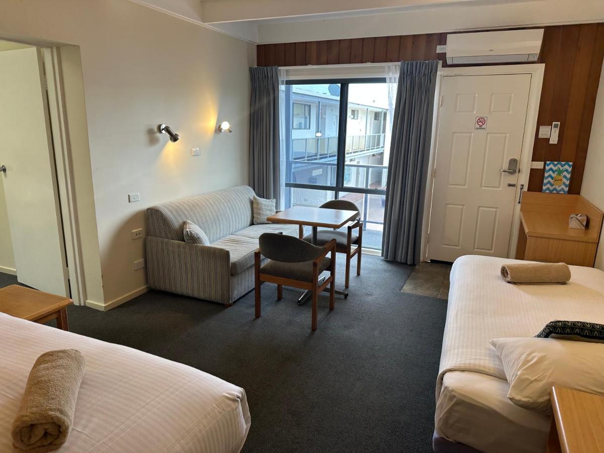 Banjo Paterson Motor Inn Lakes Entrance Eksteriør billede