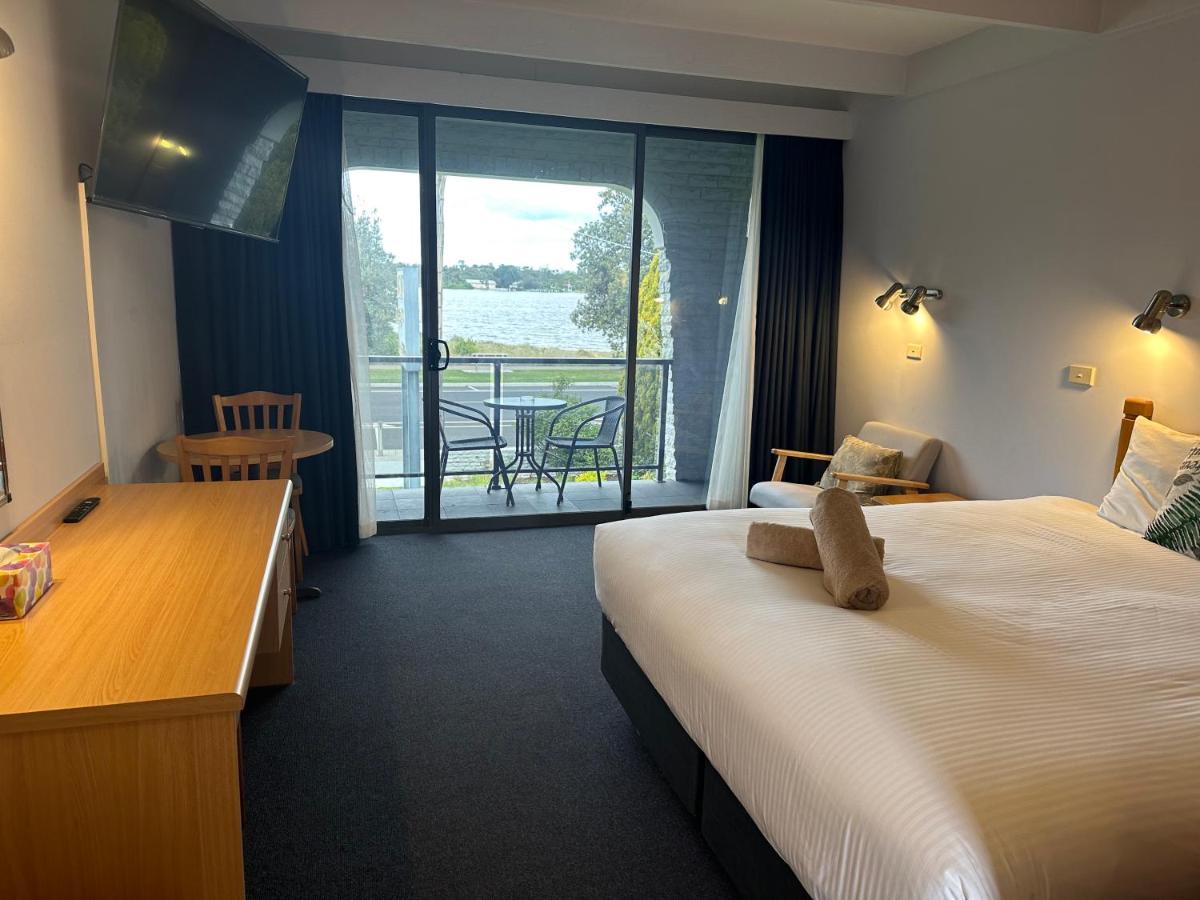 Banjo Paterson Motor Inn Lakes Entrance Eksteriør billede