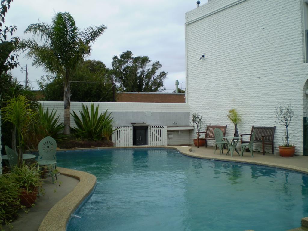 Banjo Paterson Motor Inn Lakes Entrance Eksteriør billede