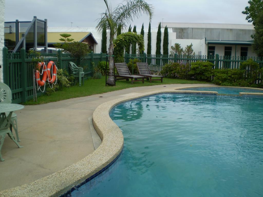 Banjo Paterson Motor Inn Lakes Entrance Eksteriør billede