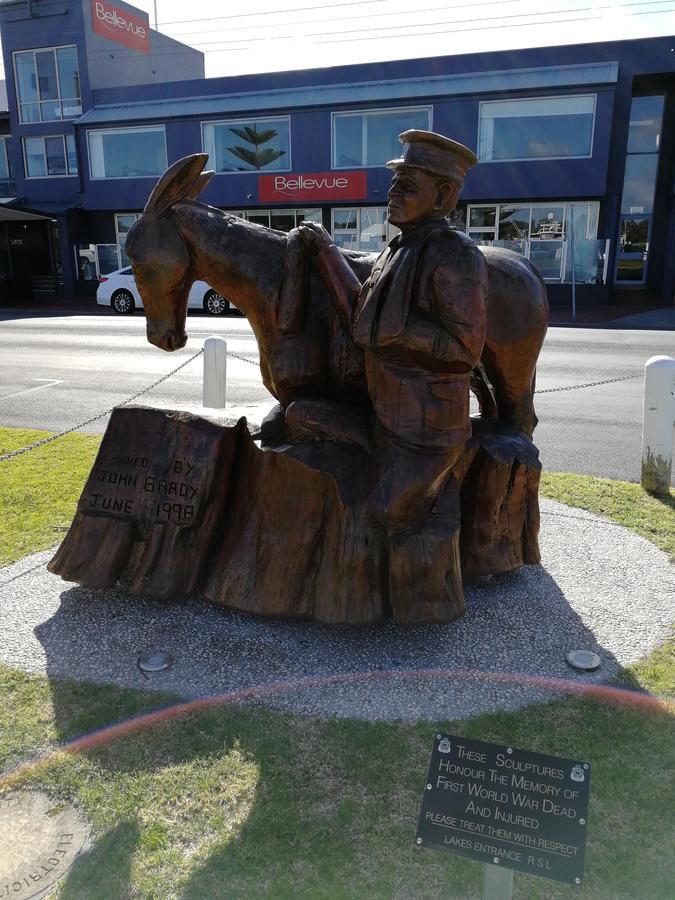 Banjo Paterson Motor Inn Lakes Entrance Eksteriør billede
