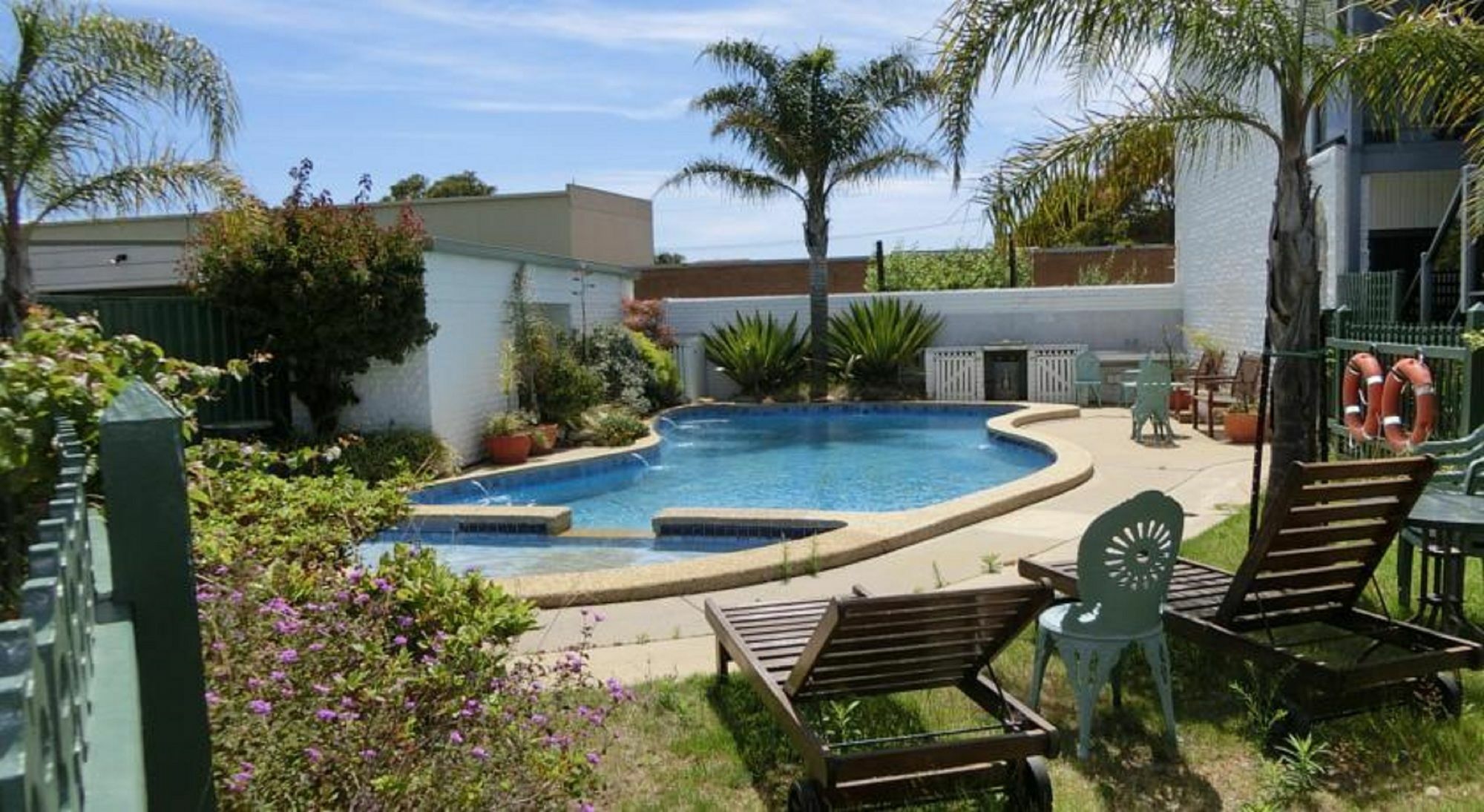 Banjo Paterson Motor Inn Lakes Entrance Eksteriør billede